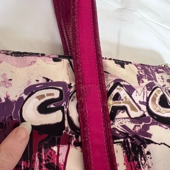 SOLD Coach Poppy Graffiti Graphic Tote Bag - Picture 5 of 13
